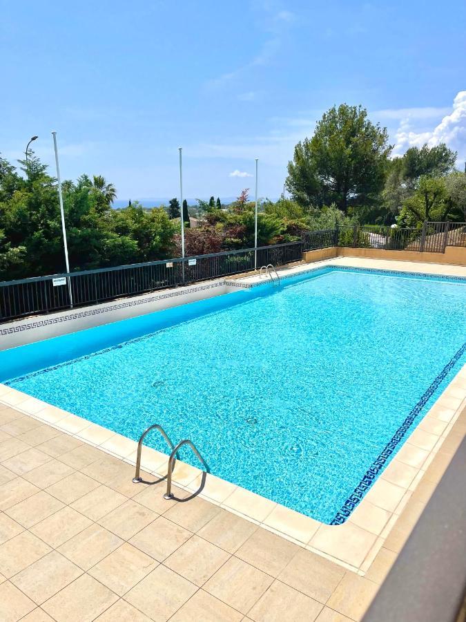 Appartement Vue Exceptionnelle Saint-Raphaël Buitenkant foto