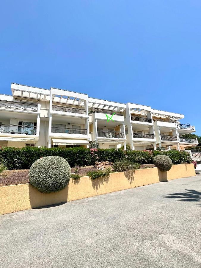 Appartement Vue Exceptionnelle Saint-Raphaël Buitenkant foto